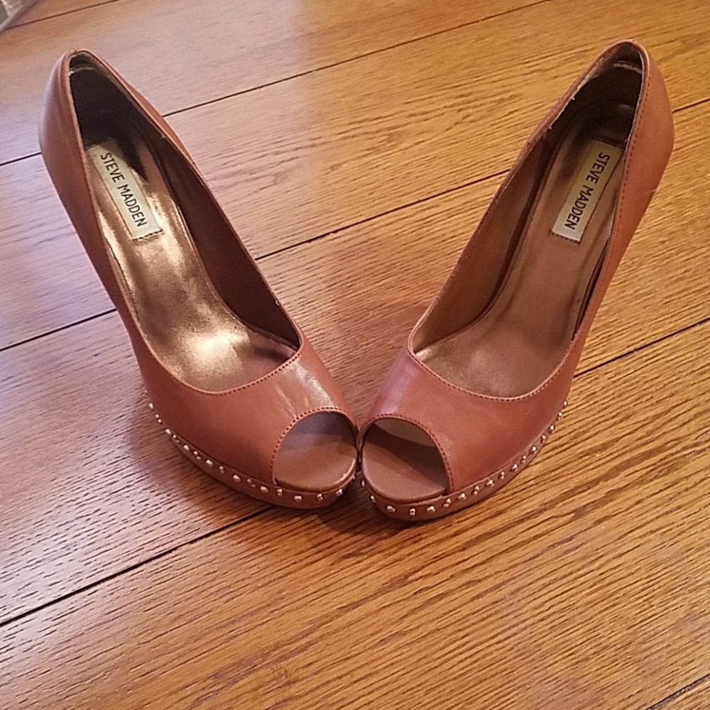 Tan Peep Toe Steve Madden